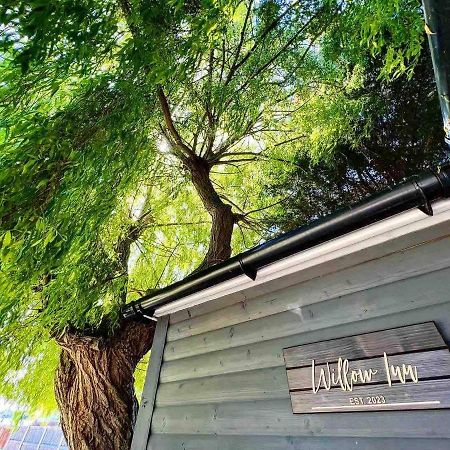 Willow Inn Бродстеърс Екстериор снимка