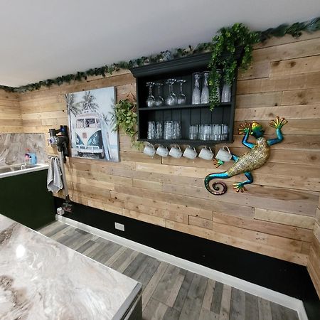Willow Inn Бродстеърс Екстериор снимка