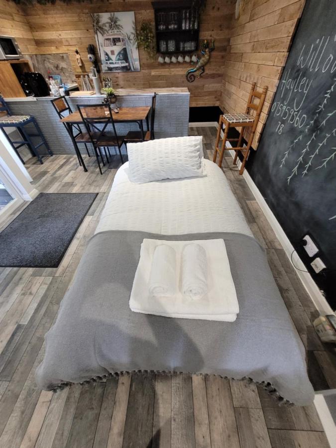 Willow Inn Бродстеърс Екстериор снимка