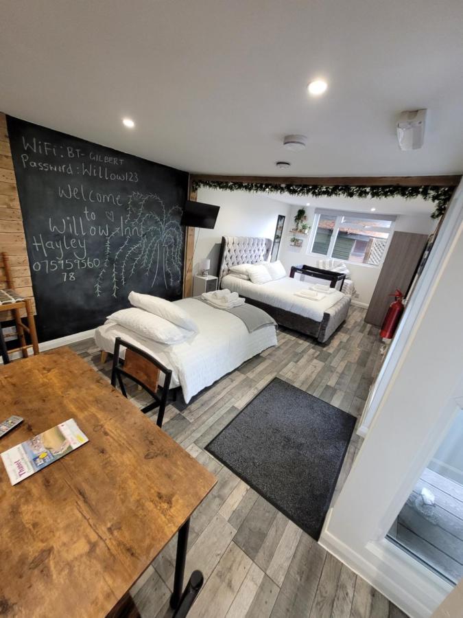 Willow Inn Бродстеърс Екстериор снимка