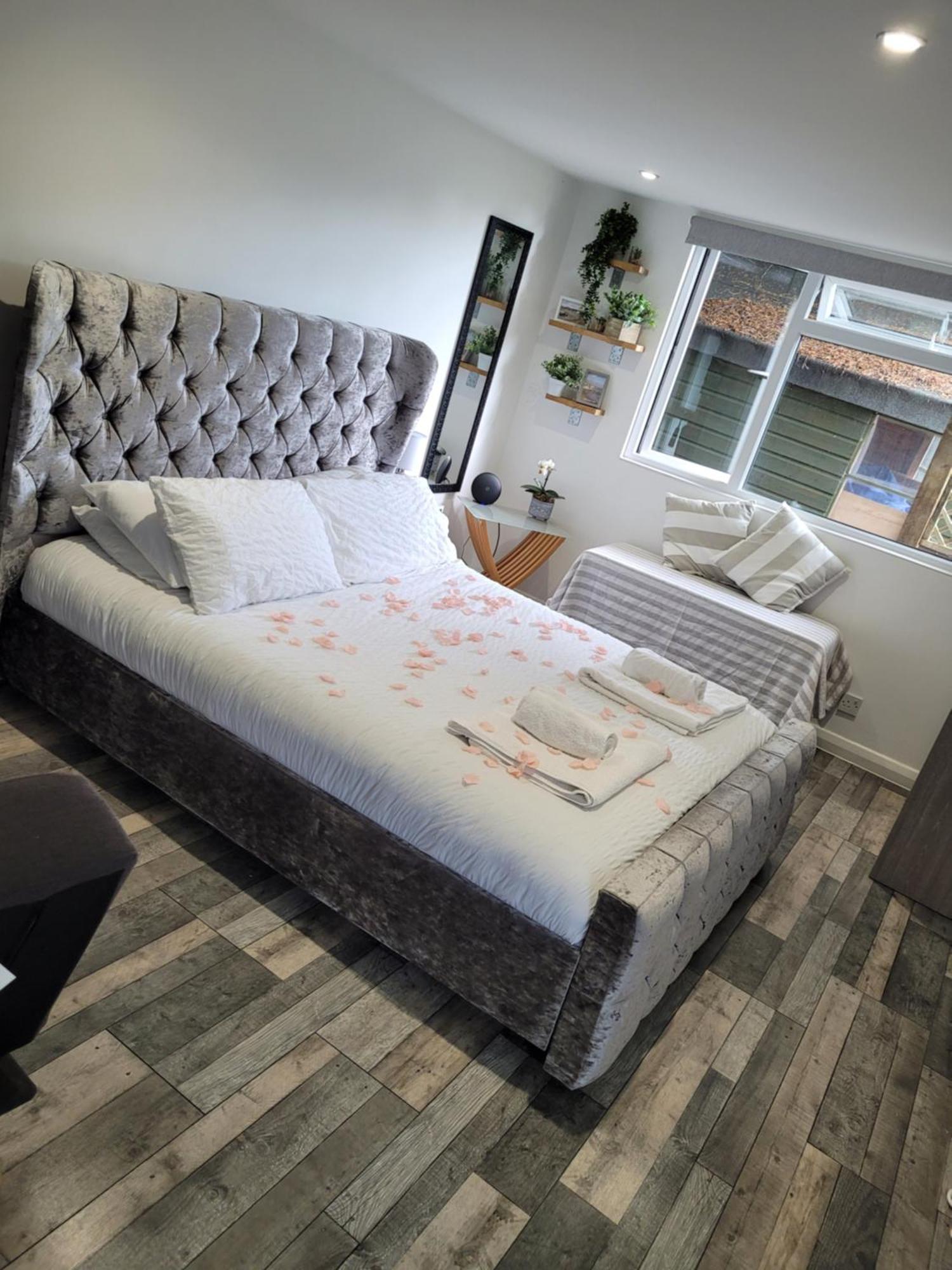 Willow Inn Бродстеърс Екстериор снимка