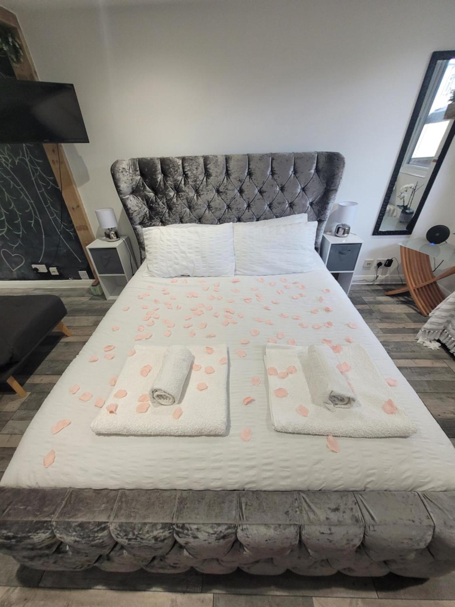 Willow Inn Бродстеърс Екстериор снимка